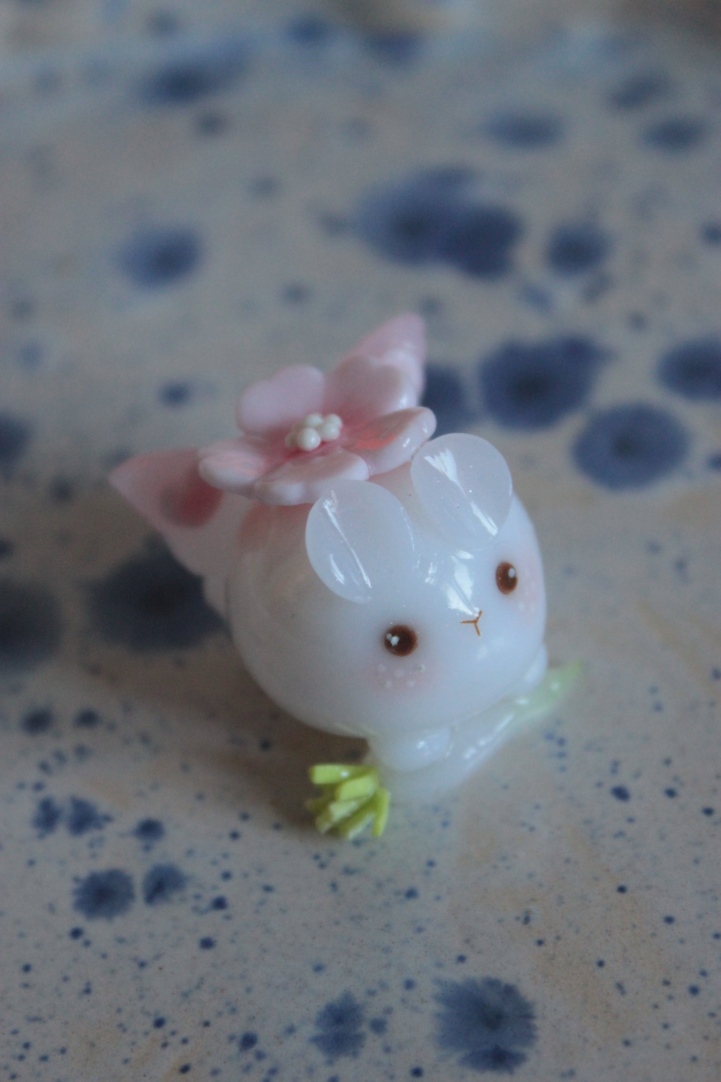 Bunny spirit 🐇🌸 desk friend