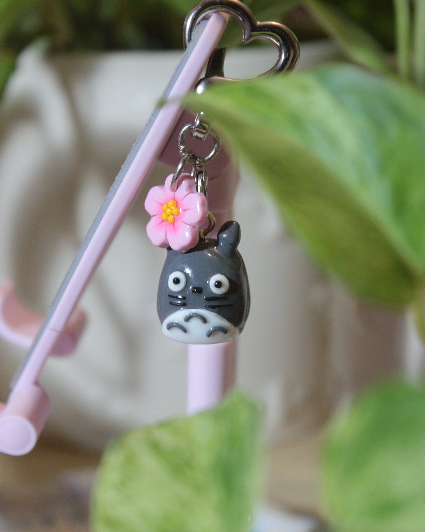 🌿 🌸 smol Totoro keychain