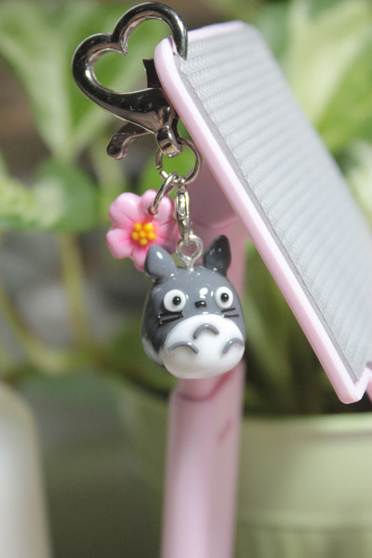 🌿 🌸 smol Totoro keychain