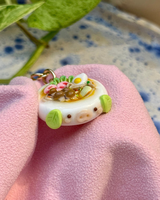 Moo-men 🍜 keychain