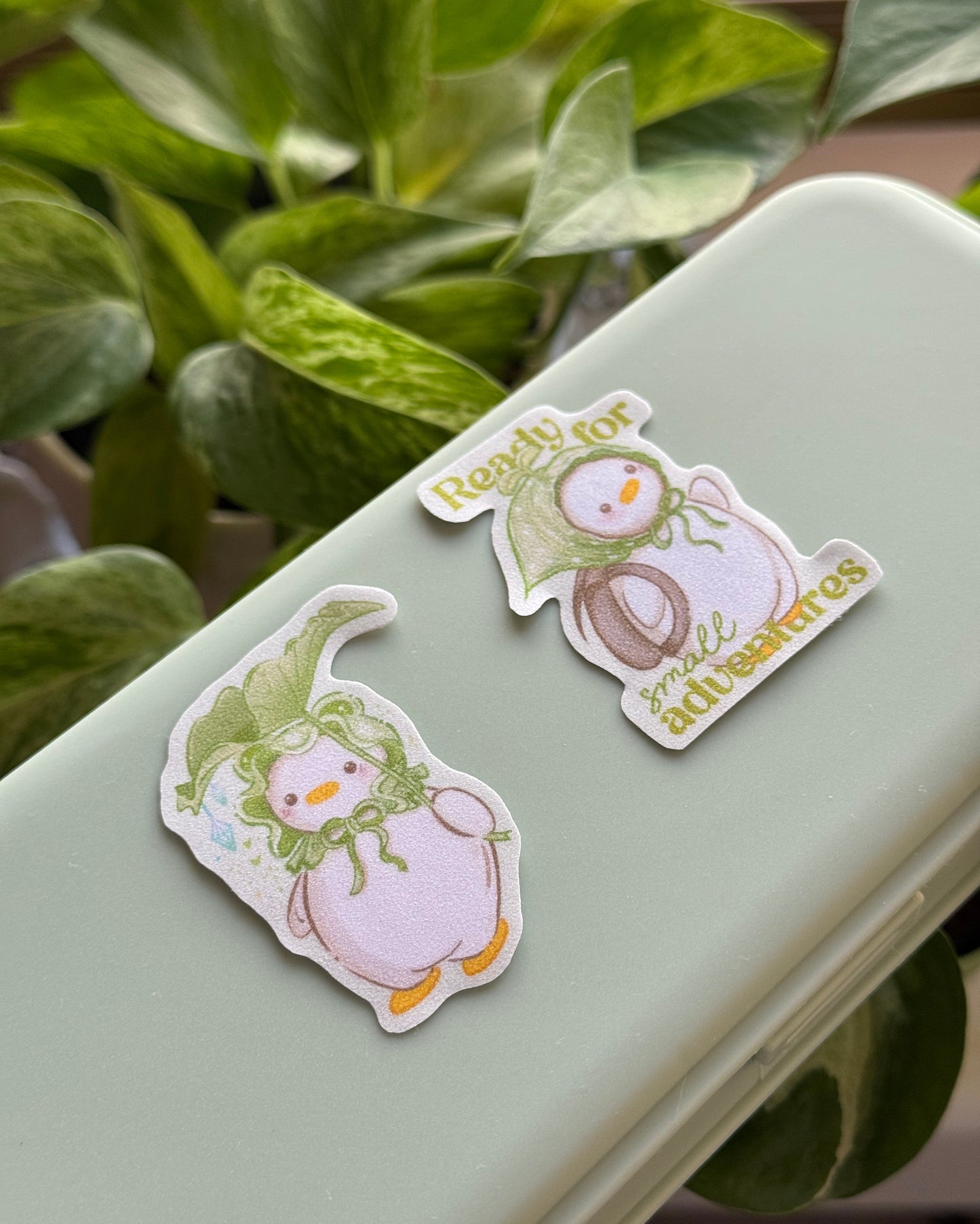 2 goose stickers (glitter laminate)